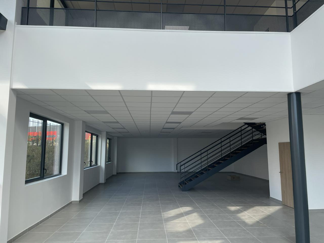 Local d'activité Louvres 1798m² Location local d'activité Louvres Val-d'Oise OLACT2204992 7